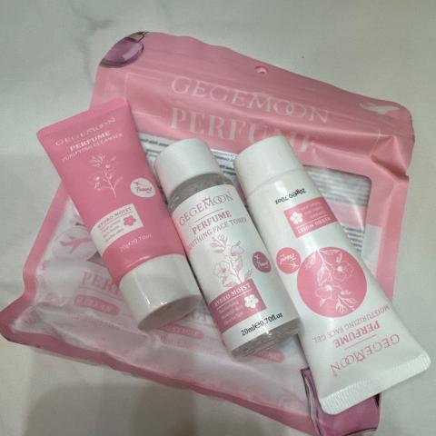 Perfume 3 in 1 Gel-Cleanser-Toner Set Gegemoon Travel Kit