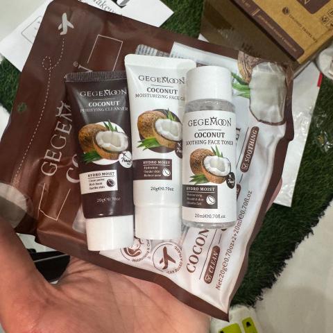 Coconut 3 in 1 Gel-Cleanser-Toner Set Gegemoon Travel Kit