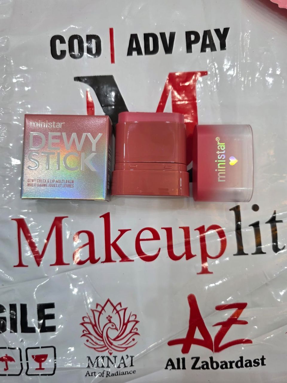 Ministar Dewy Stick Blush