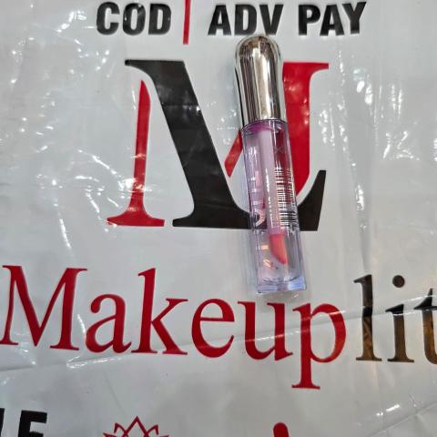 Light Pink Tint Lip Oil Gloss Transparent