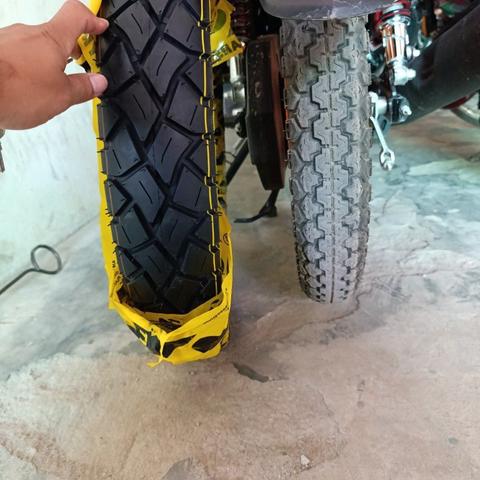 Darson 100/90-18 Tubeless Tyre | Strong Grip,