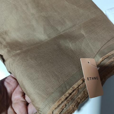 Saphire Solid Wool Febric — SS001